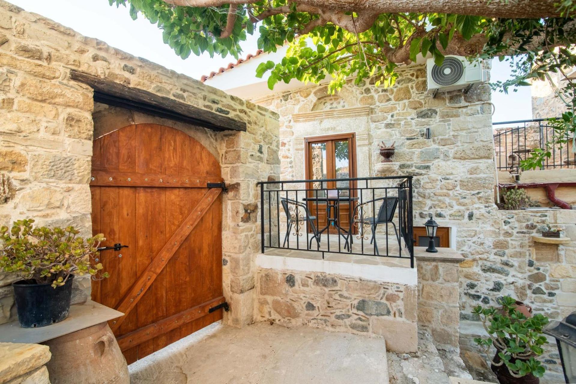 Casa vacanze Stone House Elefteria Near Matala
